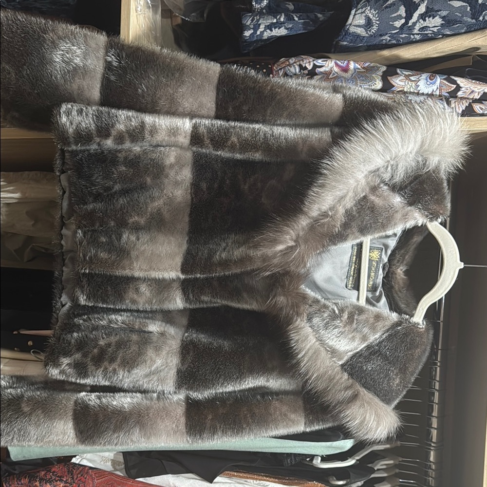 Gray Teddy Jacket with Plush Texture and Warmth